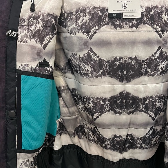 Volcom Snowboard Jacket - Picture 3 of 3